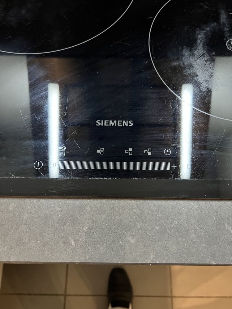 Table vitroc�ramique � induction Siemens 150 Rueil-Malmaison (92)