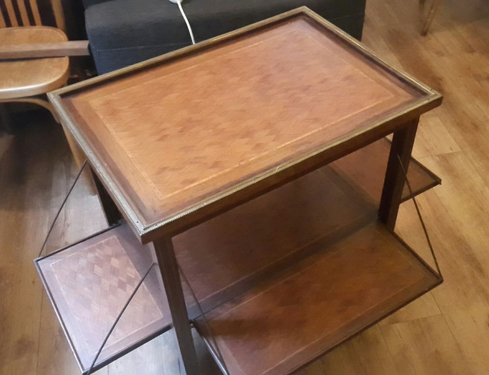 Table � Th� 180 La R�ole (33)