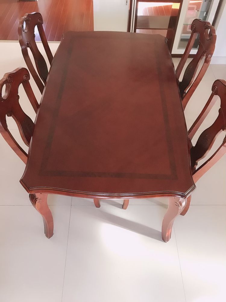 Table 180 La Chapelle-en-Serval (60)