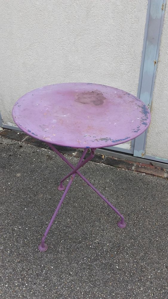 table 30 B�g�-le-Ch�tel (01)