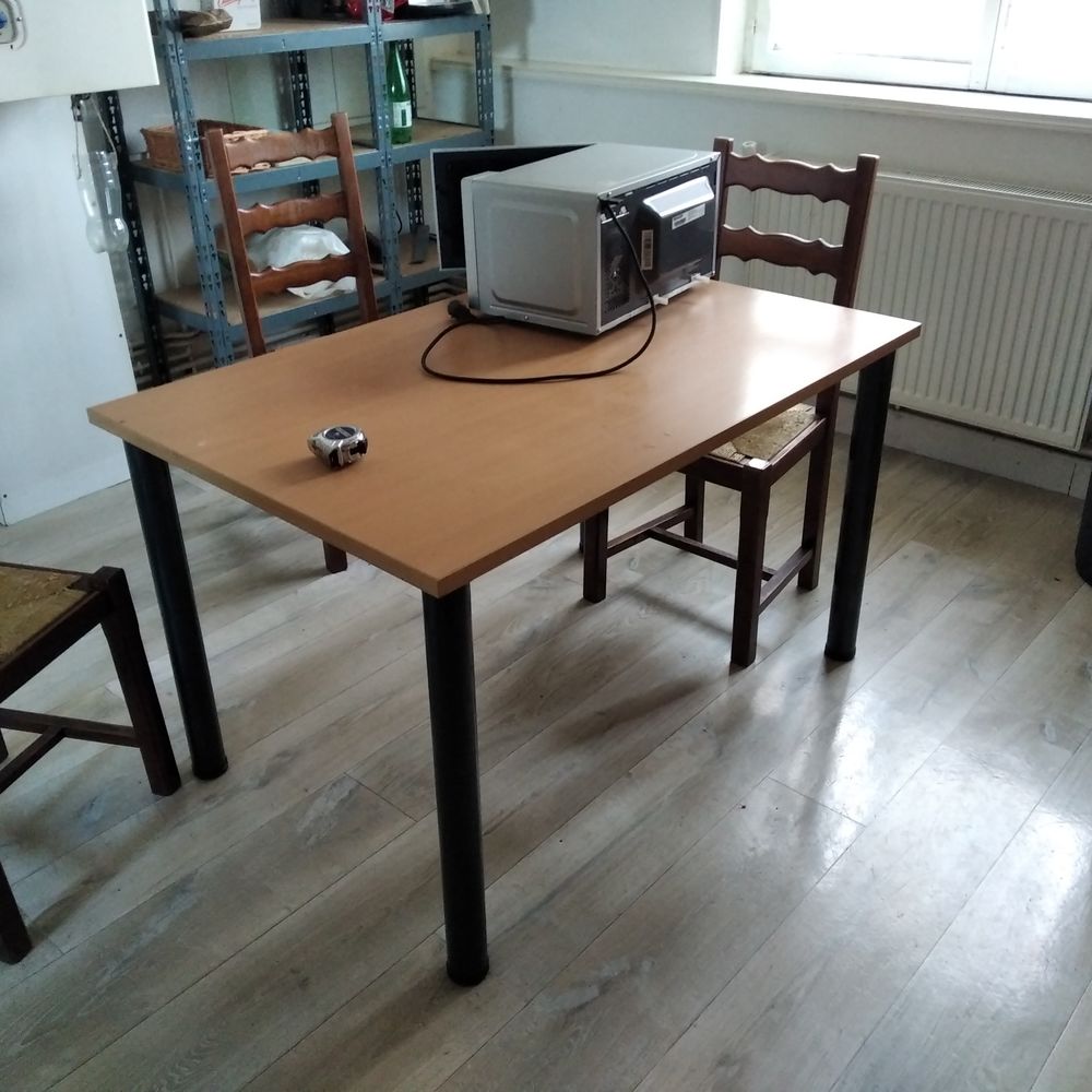 Table 40 P�ronne (80)