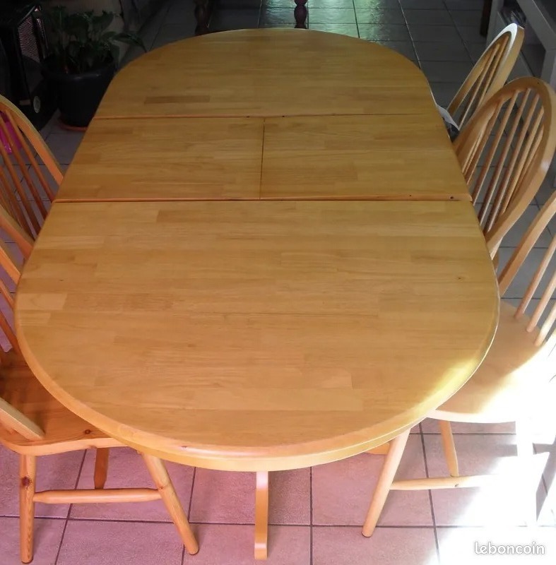 Table en pin 100 Le Chambon-Feugerolles (42)