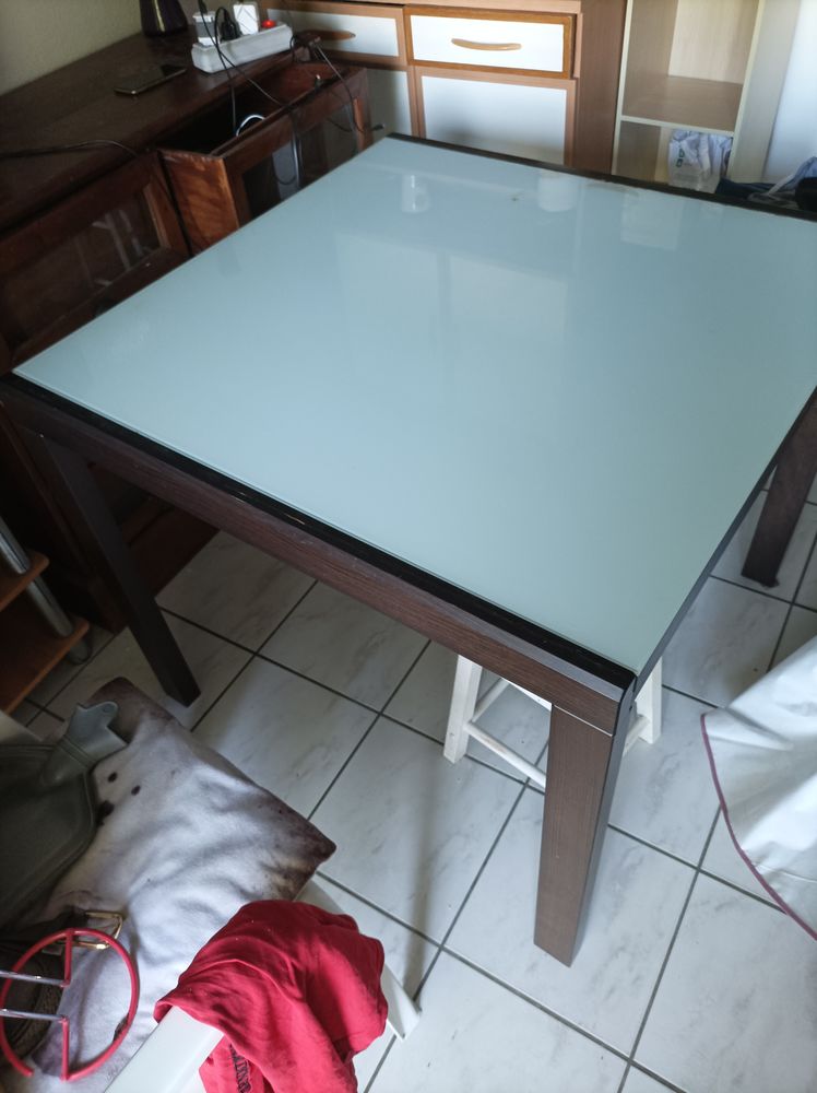 Table 0 Eysines (33)