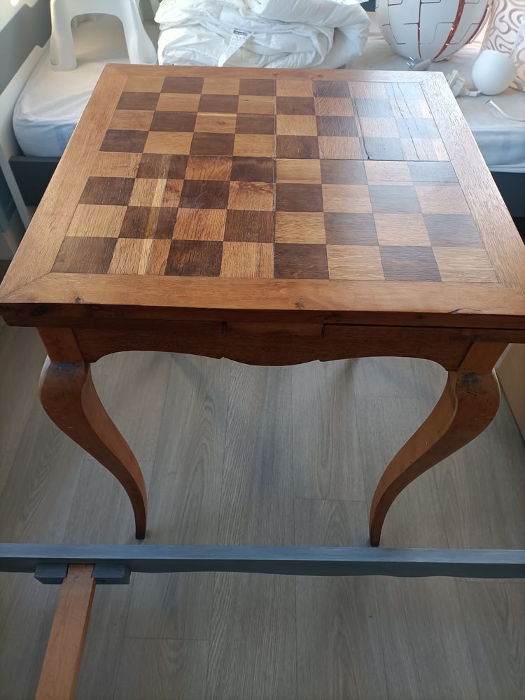 Table 170 Aunay-sur-Odon (14)