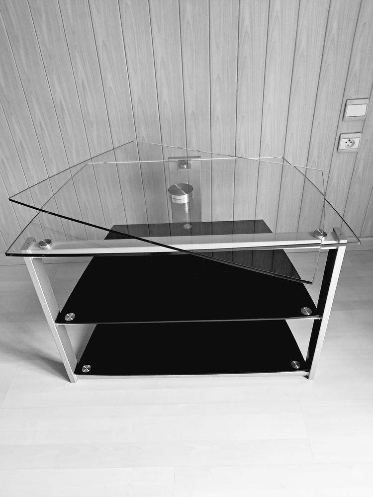 Table TV 15 Saint-Andr�-Goule-d'Oie (85)