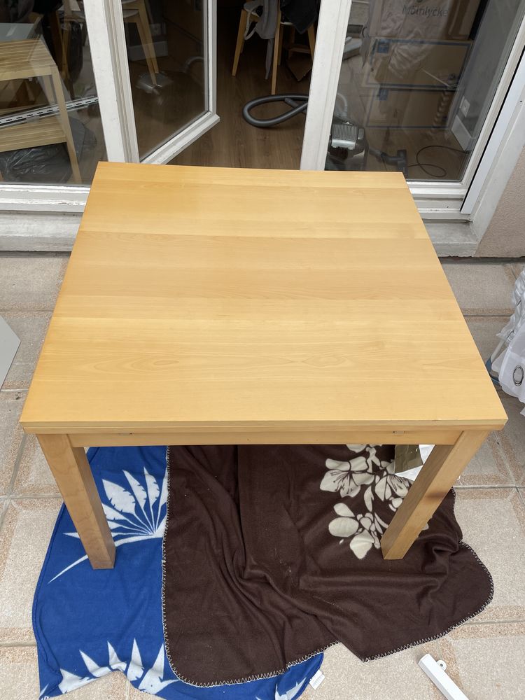 Table 50 Champs-sur-Marne (77)