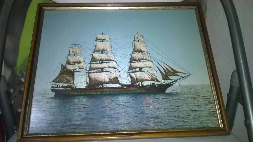 Tableau Bateau 3 Mats
Excellent etat
Bordures bois dore 19 Talange (57)