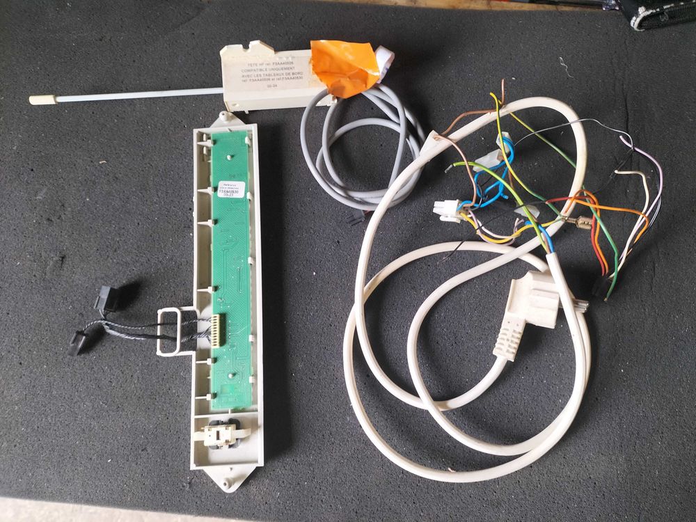 tableau de bord chaudi�re frisquet 60 Le Mont-Saint-Michel (50)