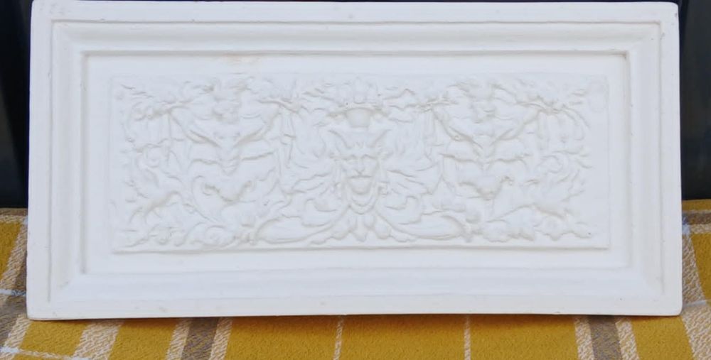 Tableau  Diablotins  � D�corer, R�alis� en Pl�tre : L 22 cm 3 La Fert�-Alais (91)