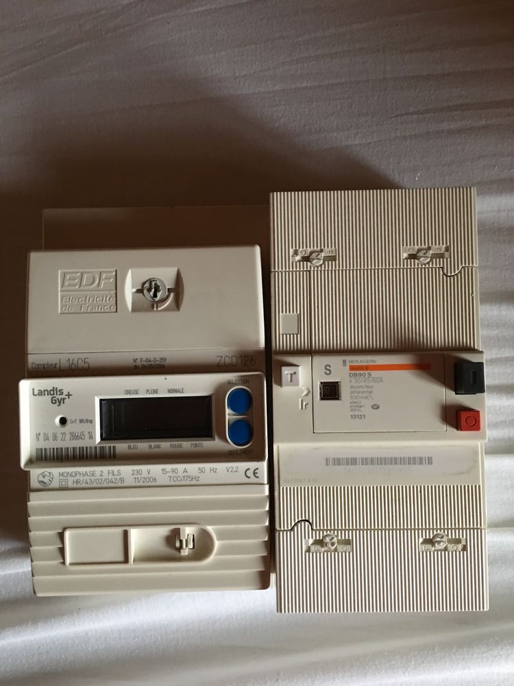 tableau �lectrique complet 100 Mandres-les-Roses (94)