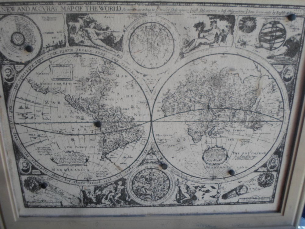 tableau mappemonde 56x45
les 2 hemispheres 50 Am�lie-les-Bains-Palalda (66)