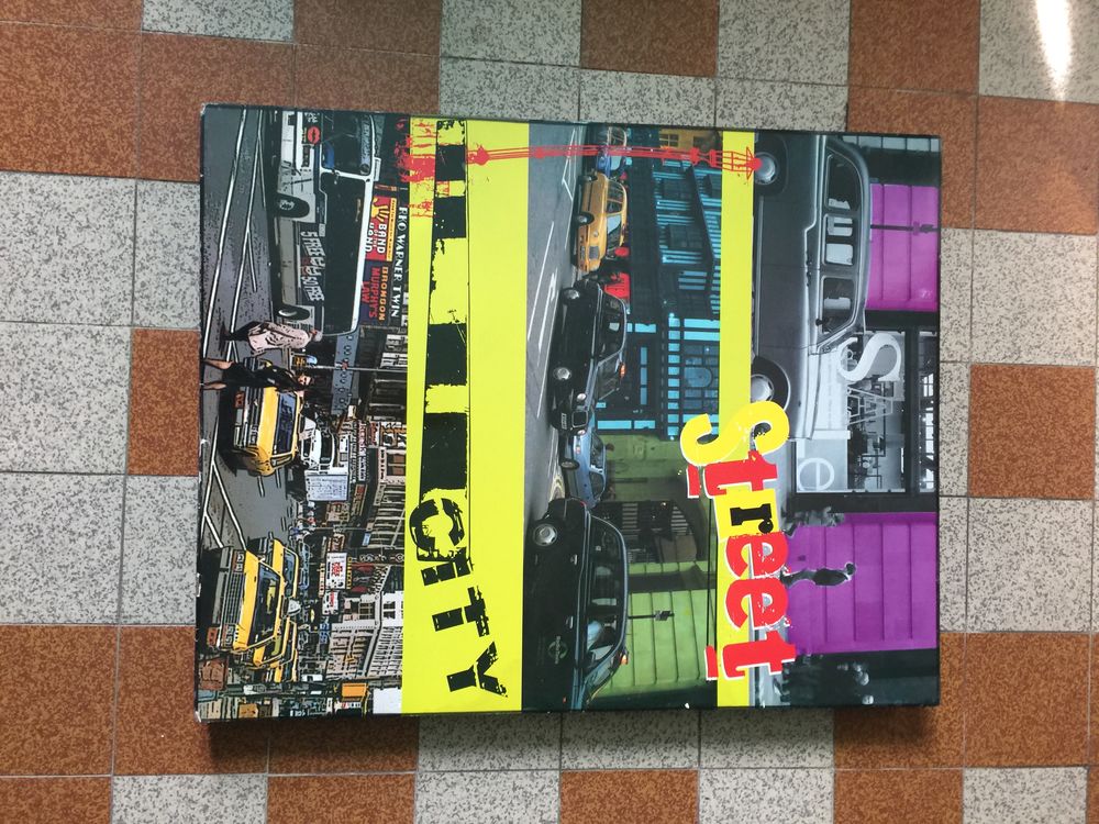 UN TABLEAU MURAL STREET CITY DIAMETRE 40 X 40 CM 6 Balbigny (42)