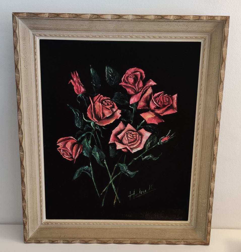 Tableau 7 roses fond noir en VELOURS cadre bois 40 Chelles (77)