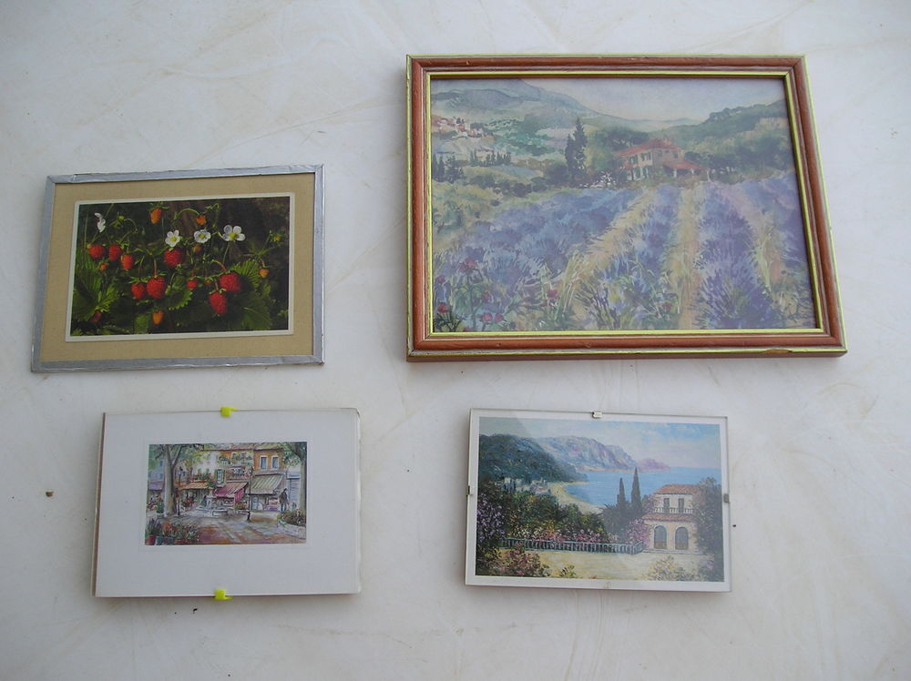 Lot de 4 tableaux avec protection vitr�e
20 Sept�mes-les-Vallons (13)