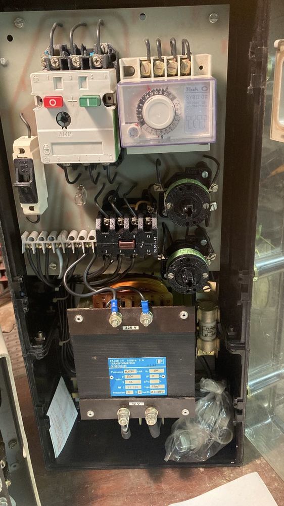 tableaux �lectriques Piscine 350 Six-Fours-les-Plages (83)