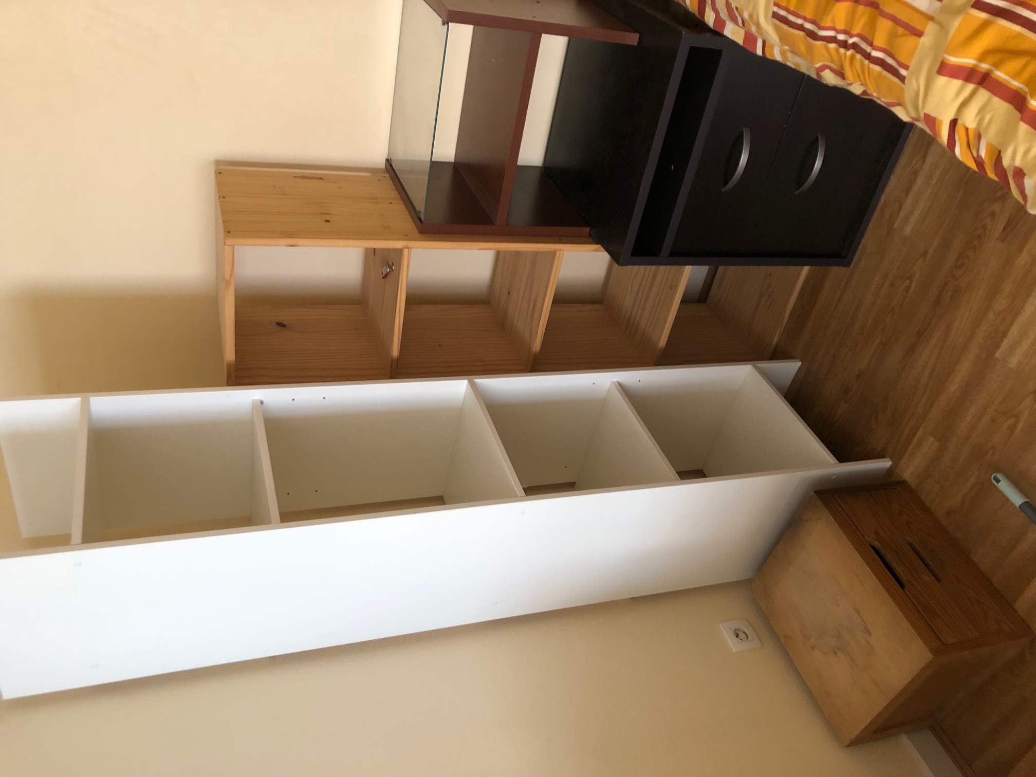 de tables basses et tables de nuit 0 Lyon 1 (69)