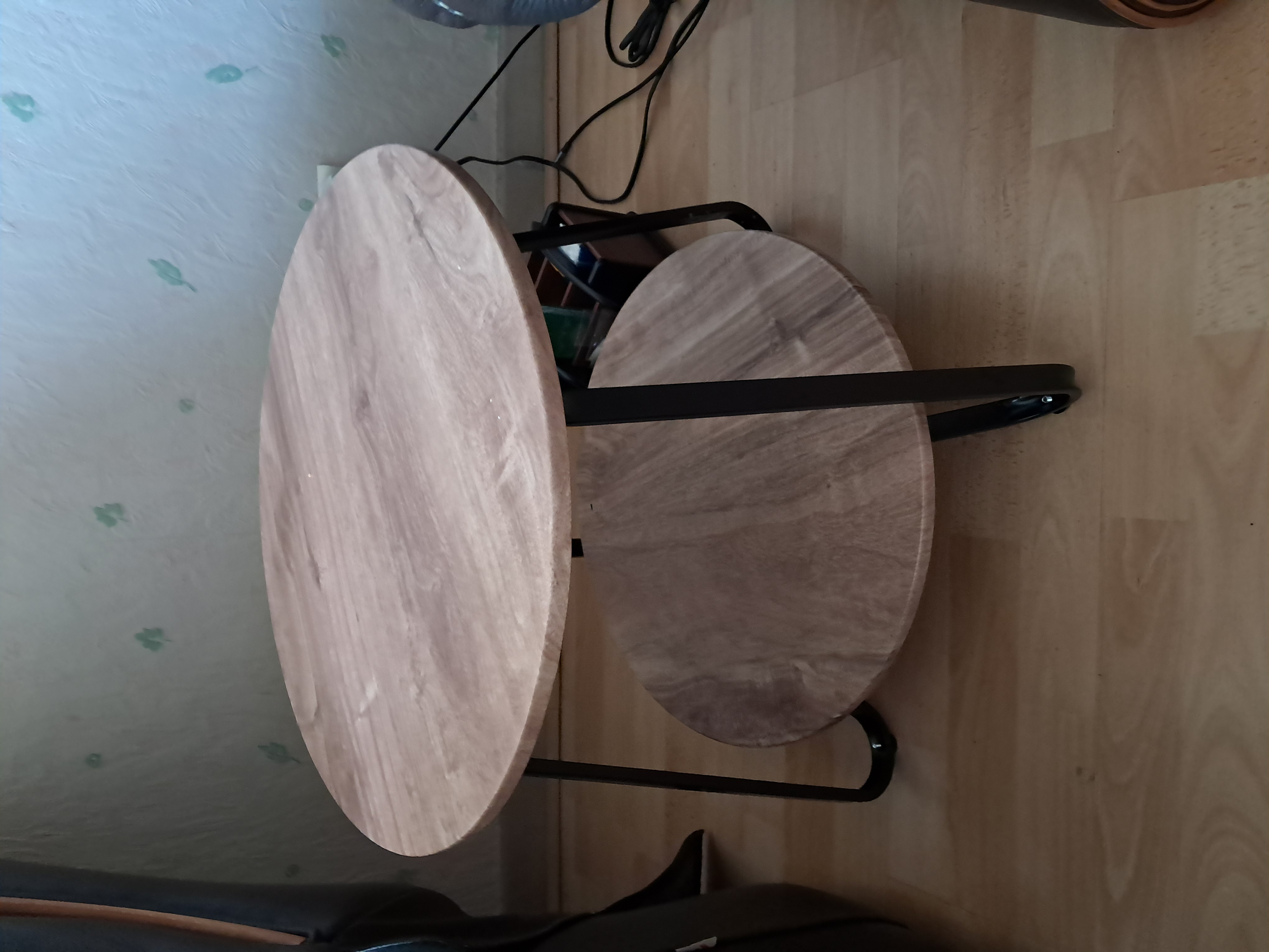 2 tables basses 15e l'unit� 15 Lyon 7 (69)