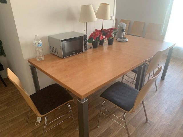 4 tables de bureau 60 �pinay-sur-Seine (93)