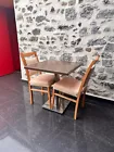 Tables Carr�es Marron 70x70 et Chaises Cr�me 0 Hautmont (59)