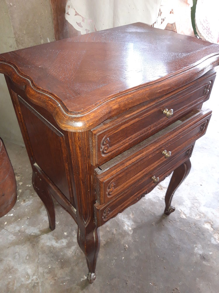 2 TABLES DE CHEVET
30 Bransles (77)