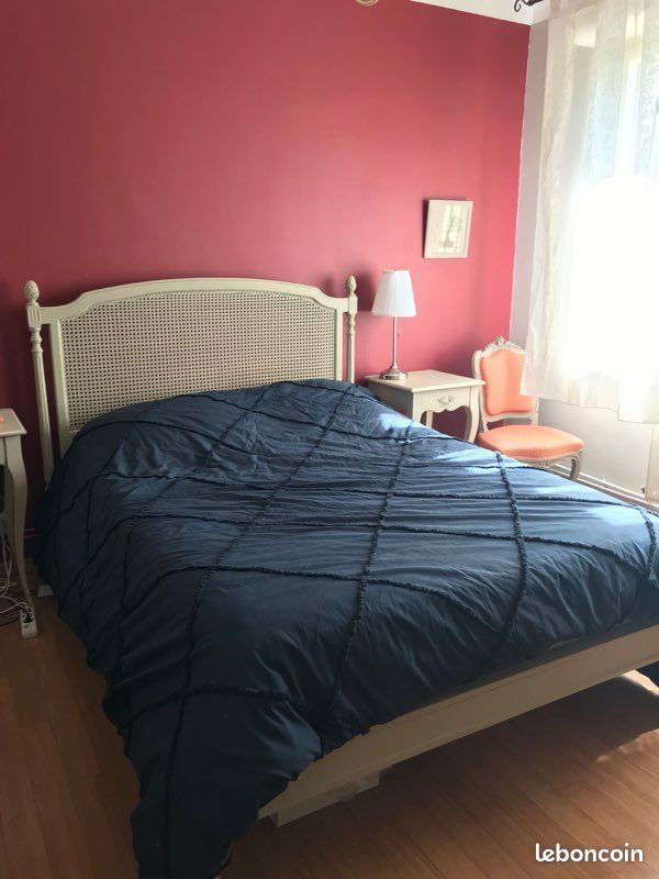 Lit et ses tables de chevet 0 Oloron-Sainte-Marie (64)