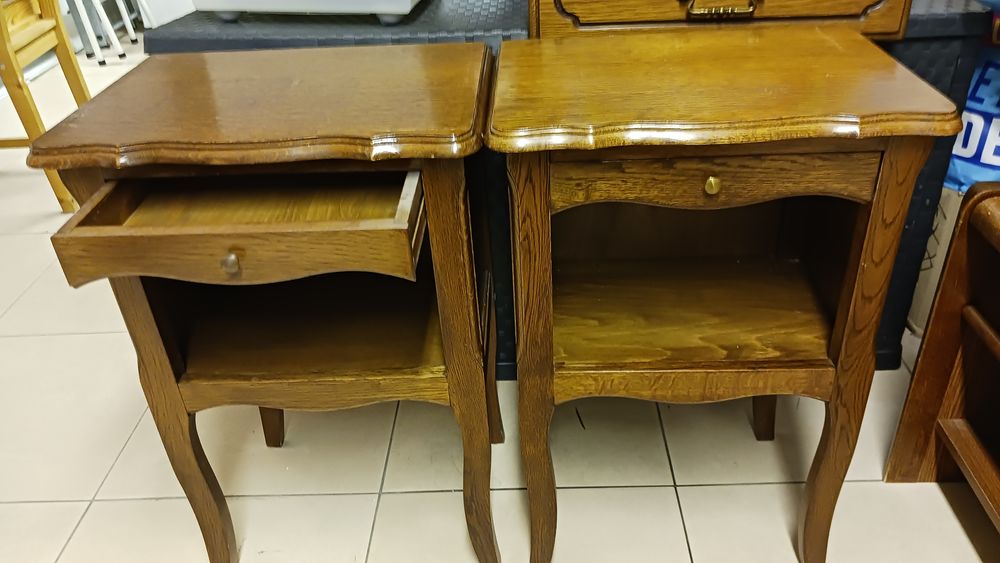 2 tables de chevets (assortis avec l'annonce de l'armoire) 20 Villeneuve-le-Roi (94)