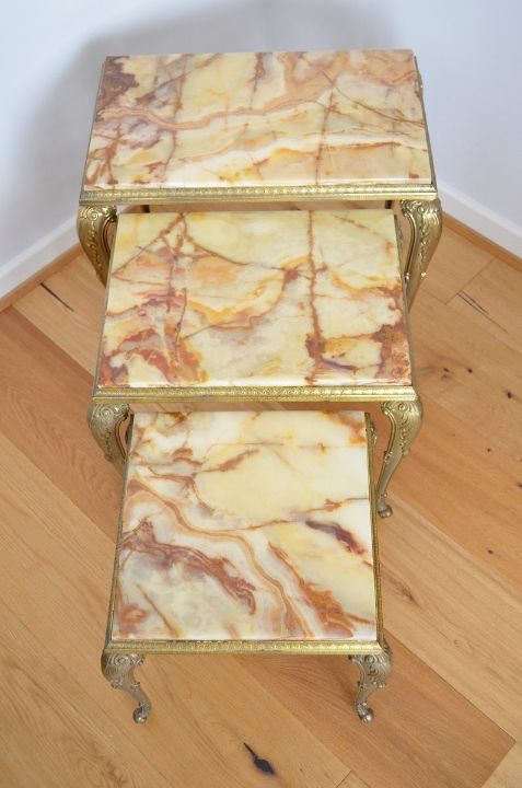 Lot de 3 tables gigognes  en onyx  v�ritable  neuf  1940 1200 Poissy (78)