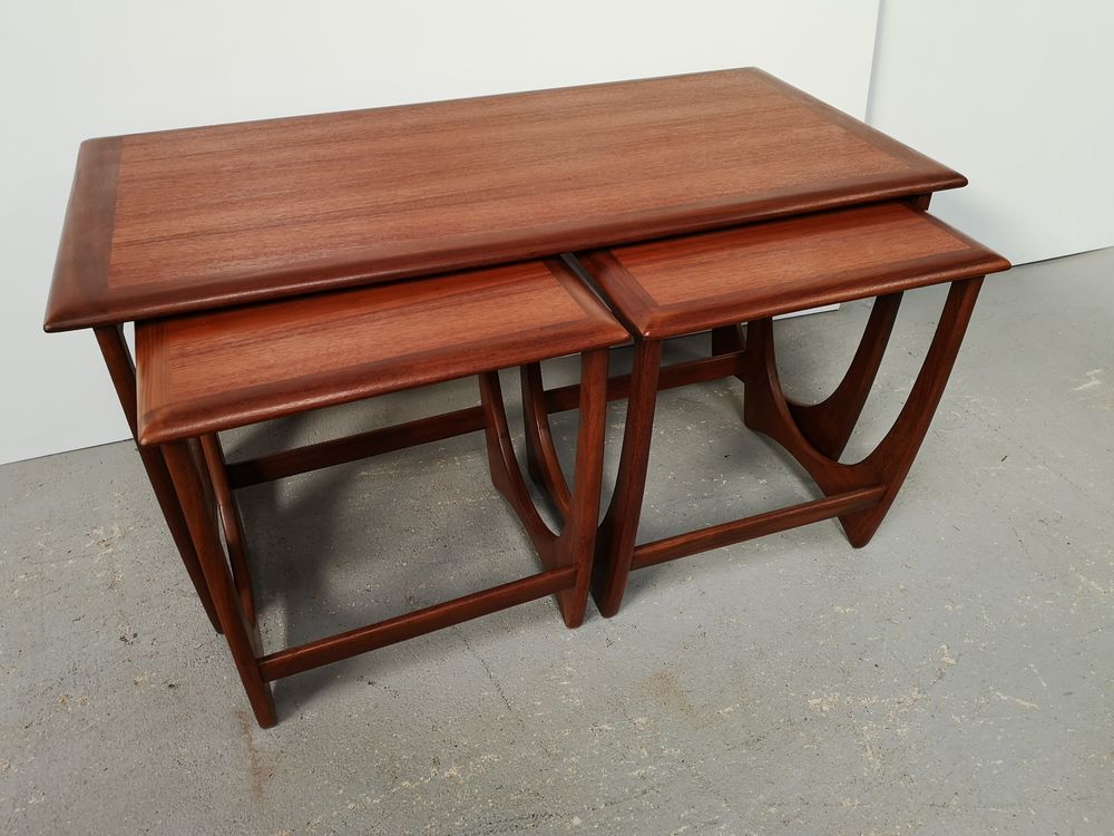 Tables gigognes teck 580 Gu�c�lard (72)