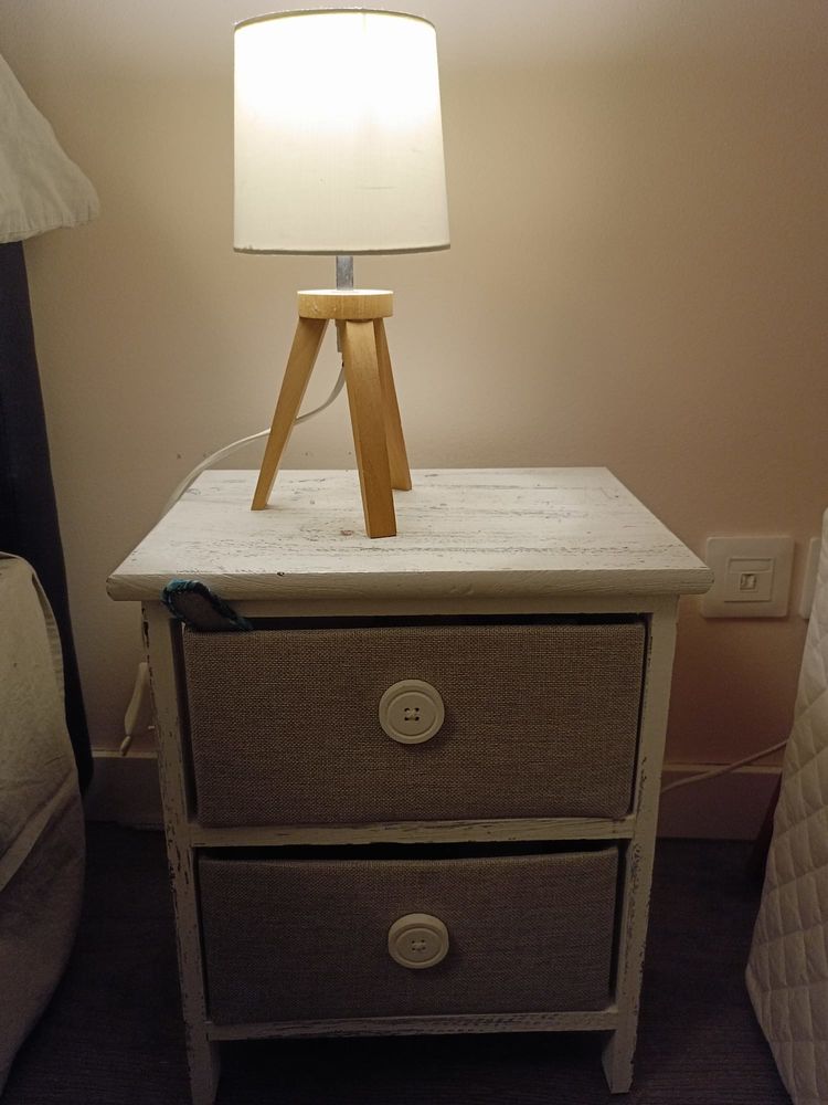 Lot tables et lampes de chevet 25 Noisy-le-Grand (93)