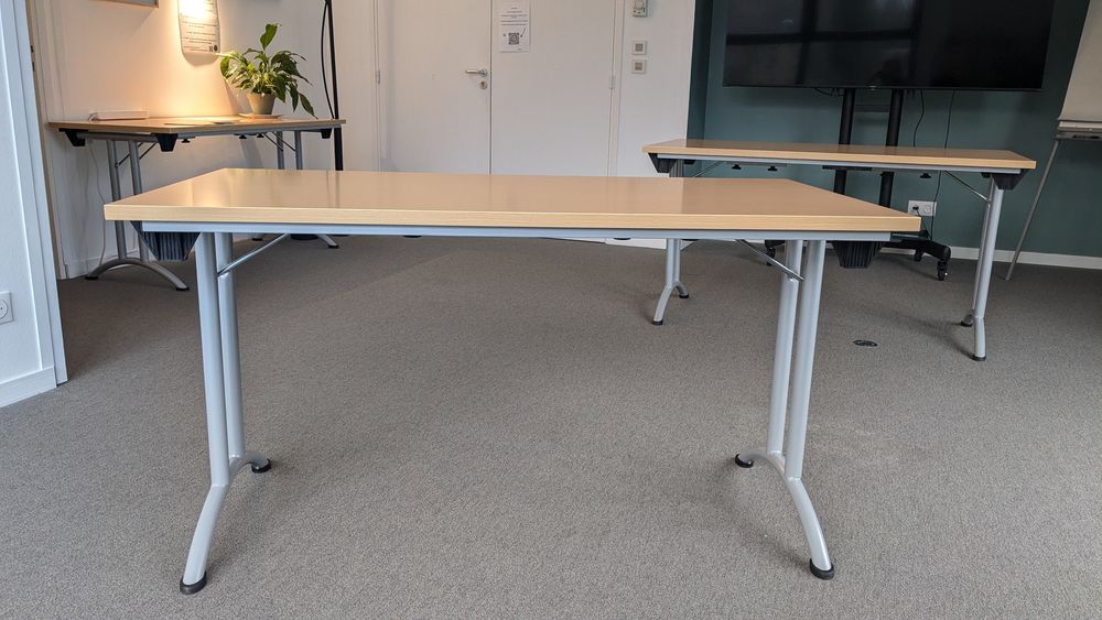 Tables de r�union pliantes 120 Aix-les-Bains (73)