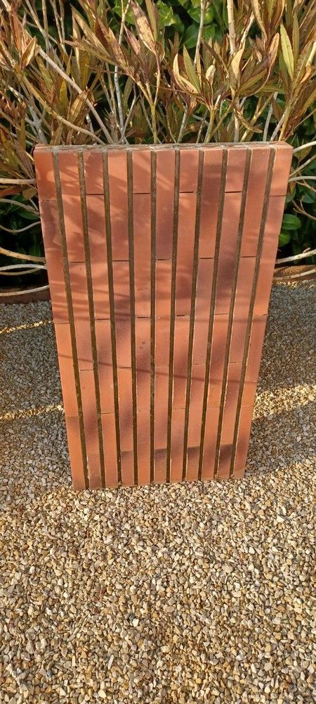 tablette en brique 15 Ouroux-sur-Sa�ne (71)