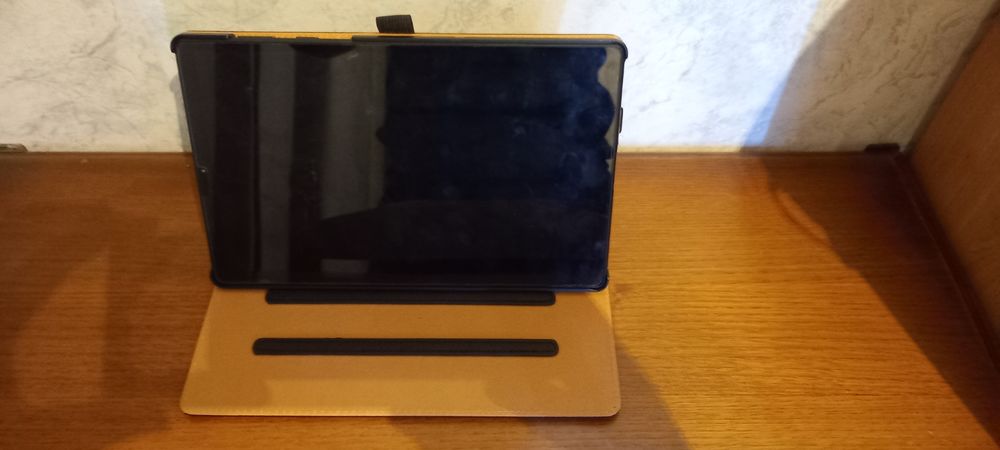 TABLETTE LENOVO M10 PLUS FHD 128GO 
120 Castries (34)