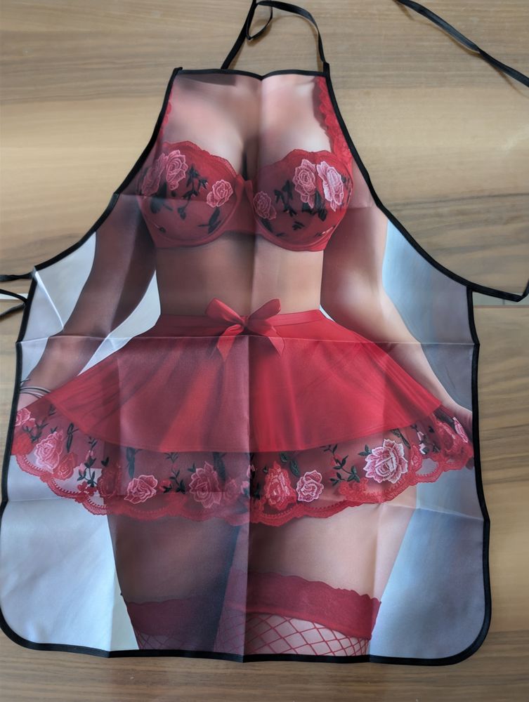 Tablier de cuisine dentelle rouge 12.5 Pringy (74)