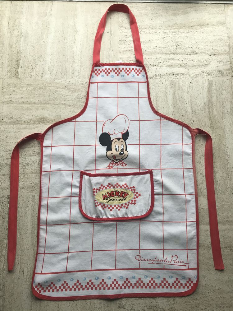 Tablier de cuisine Mickey rouge et beige 10 Poitiers (86)