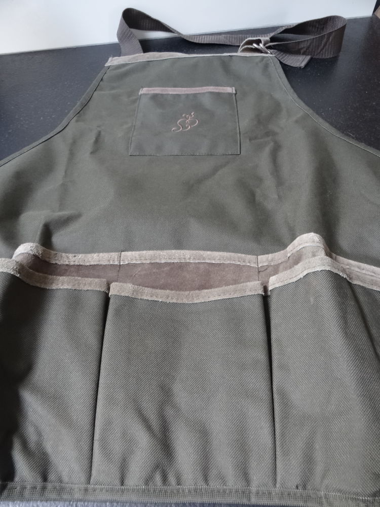 Tablier de jardinier neuf, marque Secrets du Potager 20 Brest (29)