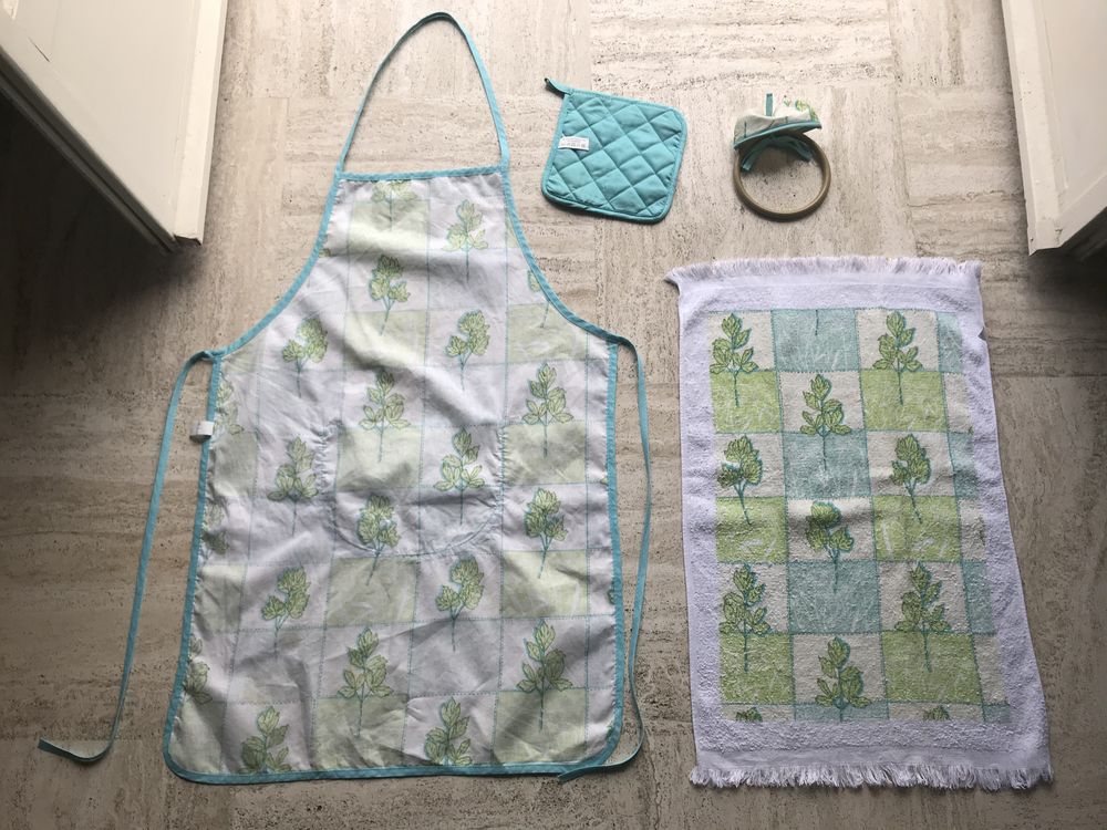 Tablier manique et serviette turquoise vert 10 Poitiers (86)