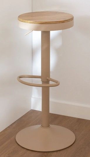 Tabouret haut r�glable en acier et bois d'orme SKLUM
50 Saint-Denis (93)