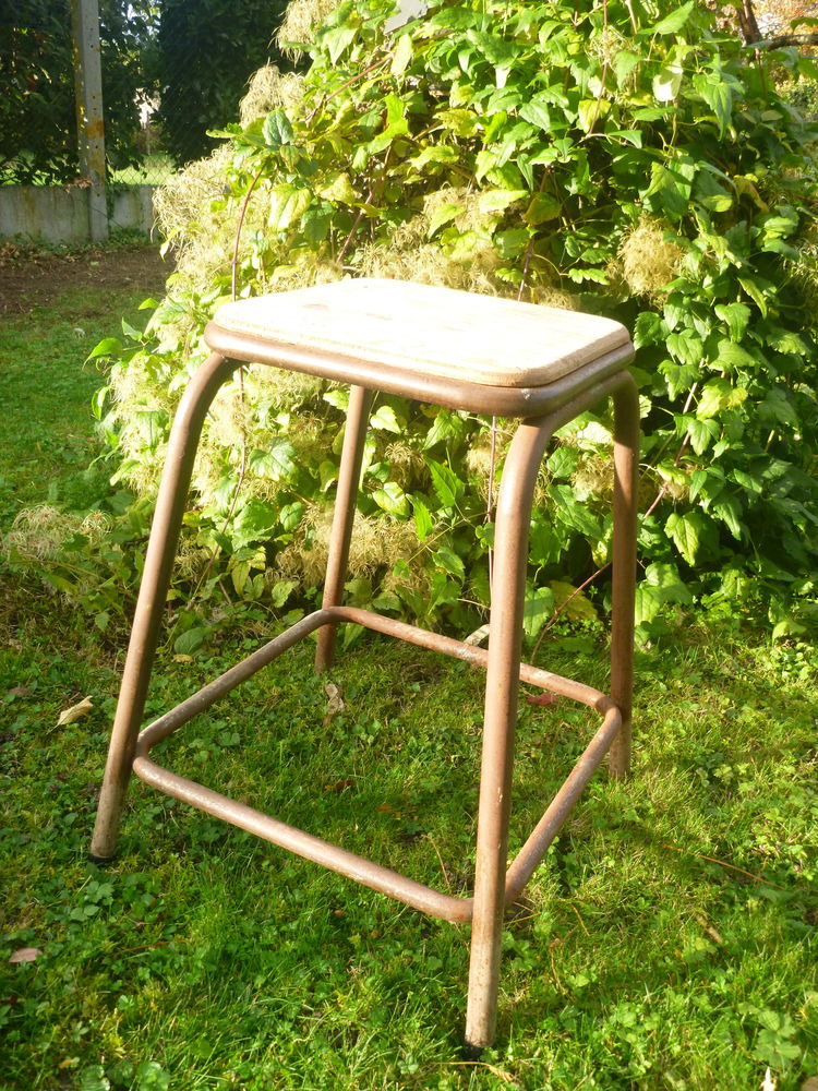 Tabouret industriel 15 V�retz (37)