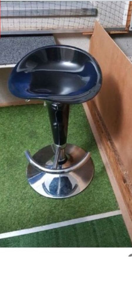 tabouret noir 8 Bron (69)