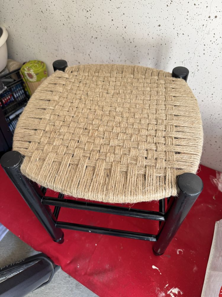 Tabouret r�nov� � neuf avec corde jute 30 Barr (67)