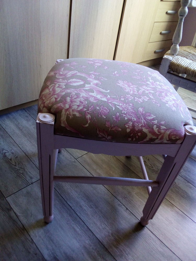 tabouret 10 Saint-Paul-Trois-Ch�teaux (26)