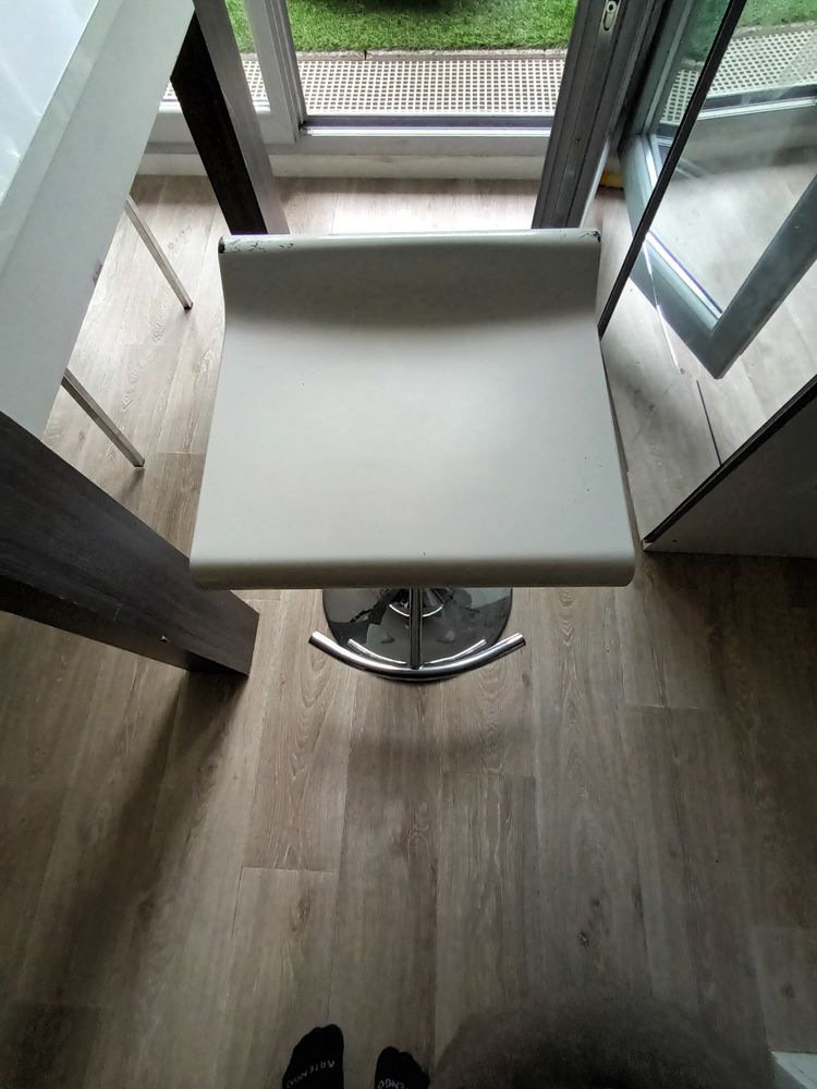 Tabouret 40 Nanterre (92)