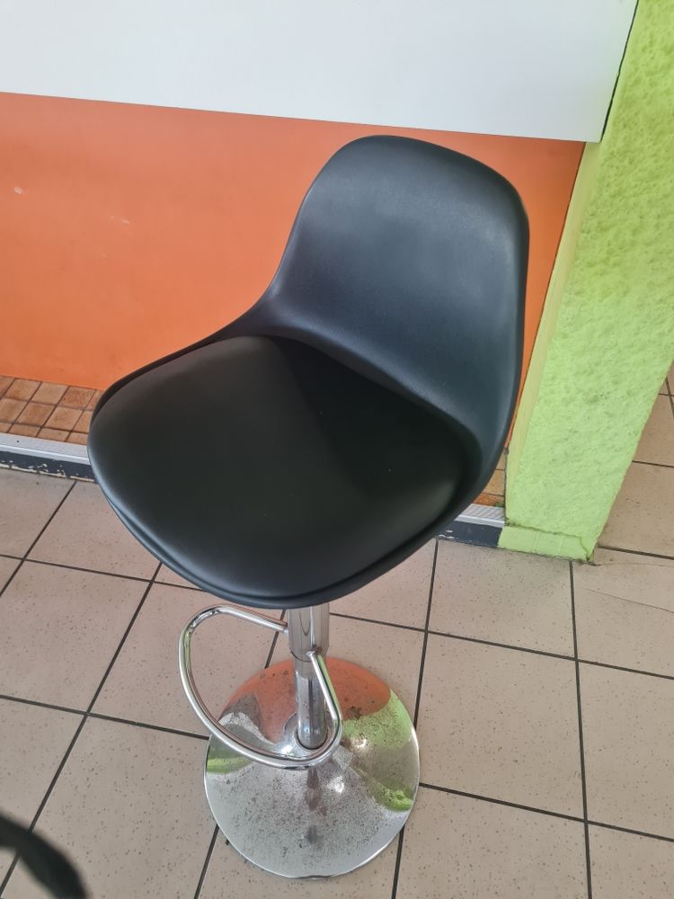 tabouret de bar 30 Mareuil-sur-Lay-Dissais (85)