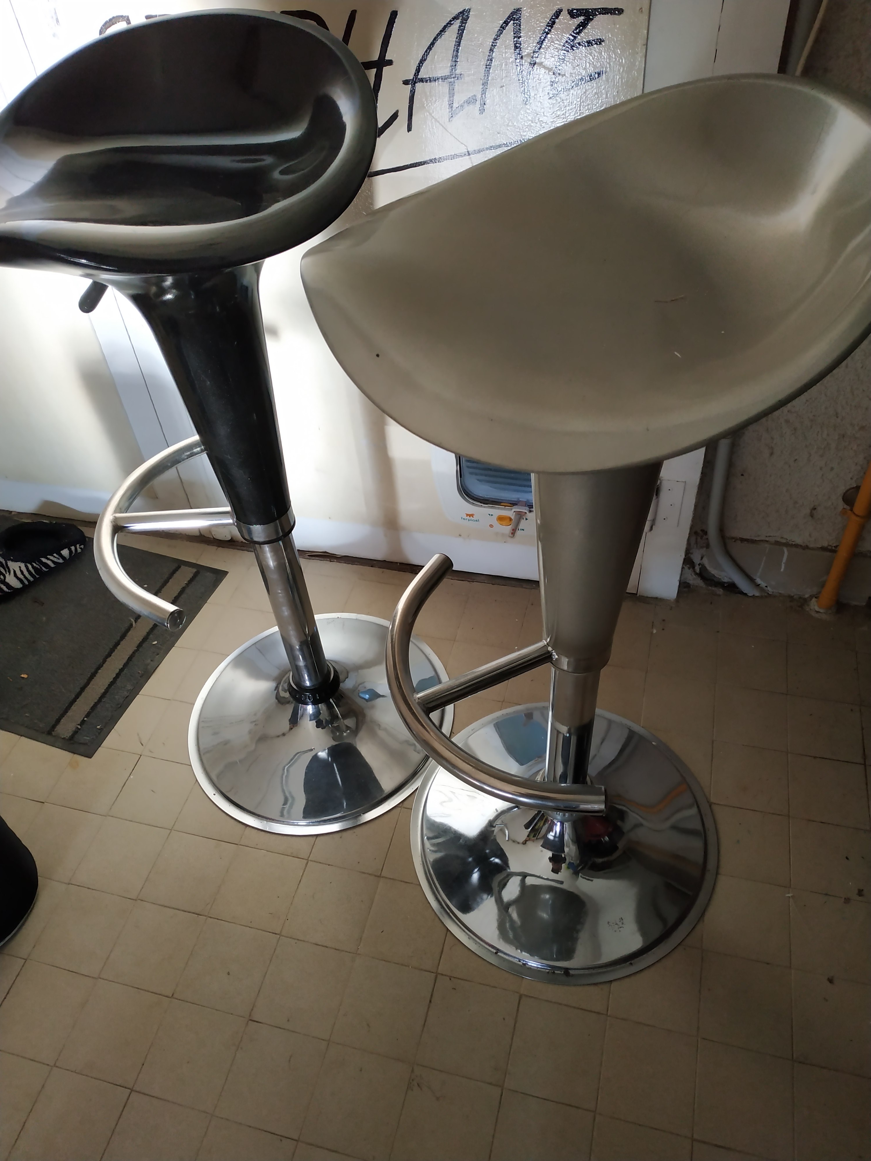 2 Tabourets 30 Laiz� (71)