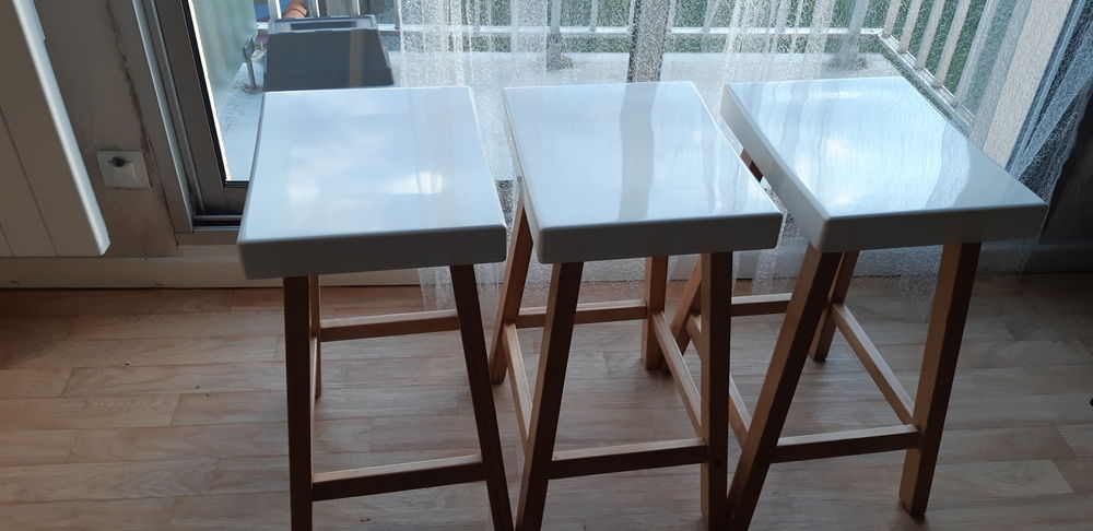 LOT 3 TABOURETS 20 Nantes (44)