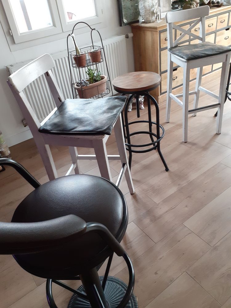 TABOURETS DE BAR 200 Pusignan (69)