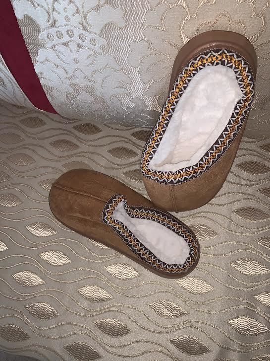 CN 44/45 taille asiatique  { 42 France } 10 N�mes (30)