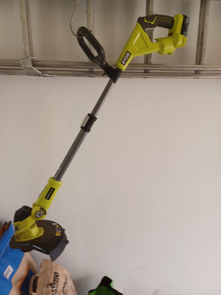 Taille bordures sur batterie 70 Quimper (29)