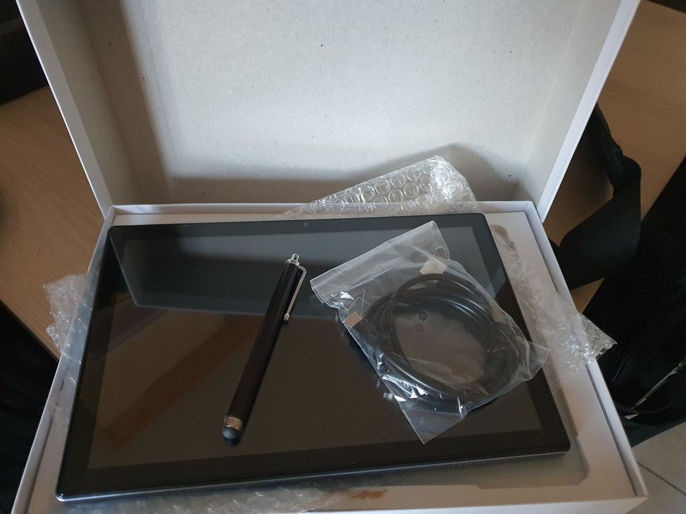  Taille de l'�cran : 10,1  25cm avec emplacement carte SIM 0 Moyenmoutier (88)