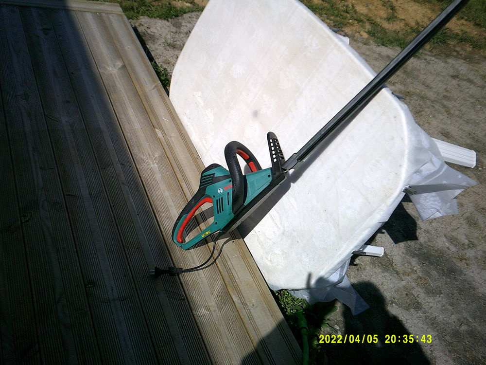 Taille-Haie Bosch. 40 Hatrize (54)